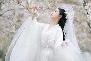 Ethereal Beauty of Sui Sui Ru Yi in YiTuYu Art Language Vol.8880 Amidst Blossoms - image 11