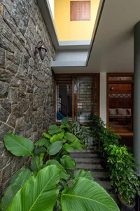 Modern 232m2 Two-Story Teacher’s Home Featuring Inner Courtyard and Natural Light for a Perfect Study Environment - image 12