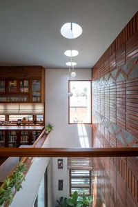 Modern 232m2 Two-Story Teacher’s Home Featuring Inner Courtyard and Natural Light for a Perfect Study Environment - image 17