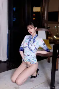 XiuRen No.10741 Yue Er Yue Er: Elegant Asian Charm in Modern Cheongsam Amidst City Night - image 33
