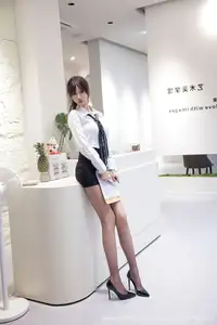 XiuRen No.10636: Yue Er Yue Er's Alluring Office Style Photoshoot - image 22