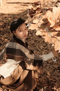YiTuYu Art Language Vol.8038: Featuring the Elegant Hu Die Mei Mei Portrait Series - image 29