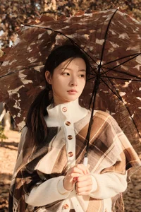 YiTuYu Art Language Vol.8038: Featuring the Elegant Hu Die Mei Mei Portrait Series - image 32