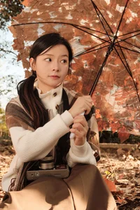 YiTuYu Art Language Vol.8038: Featuring the Elegant Hu Die Mei Mei Portrait Series - image 14