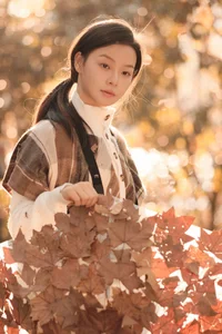 YiTuYu Art Language Vol.8038: Featuring the Elegant Hu Die Mei Mei Portrait Series - image 30