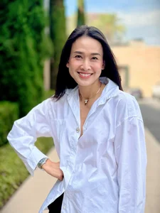 The Serene New Chapter: Exploring Miss Duong My Linh’s Peaceful Life as a Devoted Mother - image 6