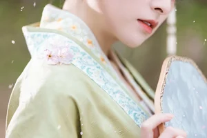 YiTuYu Art Language Vol.10215 Featuring Tian Tian Quan Quan - Stunning 21P Portrait Gallery - image 18