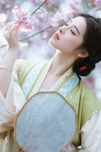 YiTuYu Art Language Vol.10215 Featuring Tian Tian Quan Quan - Stunning 21P Portrait Gallery - image 14