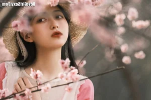 YiTuYu Art Language Vol.4062: A Masterpiece Collection Featuring Li You - image 1