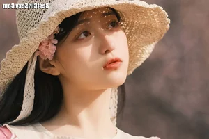 YiTuYu Art Language Vol.4062: A Masterpiece Collection Featuring Li You - image 9