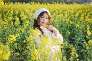 Jing Jing Yi Features in YiTuYu Art Language Vol.10084: An Extensive 40-Page Editorial Gallery - image 22