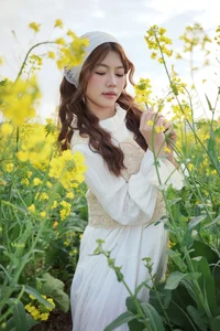 Jing Jing Yi Features in YiTuYu Art Language Vol.10084: An Extensive 40-Page Editorial Gallery - image 32