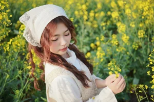 Jing Jing Yi Features in YiTuYu Art Language Vol.10084: An Extensive 40-Page Editorial Gallery - image 24