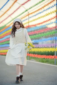 Jing Jing Yi Features in YiTuYu Art Language Vol.10084: An Extensive 40-Page Editorial Gallery - image 0