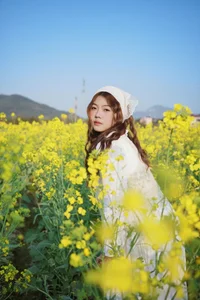 Jing Jing Yi Features in YiTuYu Art Language Vol.10084: An Extensive 40-Page Editorial Gallery - image 6
