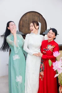 Elegant Maternity Fashion: Vietnamese Actress Phương Oanh Radiates Beauty and Style While Expecting - image 1