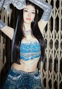 Bao Thy and Khong Tu Quynh: Iconic Pop Princesses Stunning in Summer Bikini Fashion - image 5