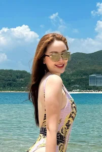 Bao Thy and Khong Tu Quynh: Iconic Pop Princesses Stunning in Summer Bikini Fashion - image 9