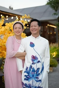 Phan Nhu Thao Beauty Transformation: A 10-Year Journey of Style, Motherhood, and Incredible Weight Loss with Husband Duc An - image 1