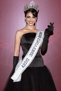 Miss Universe India and Vietnamese Stars Shine on the Glamorous Red Carpet Event - image 8