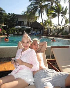 Stunning Vietnamese Celebrities Showcase Summer Bikini Trends and Beachside Glamour - image 5