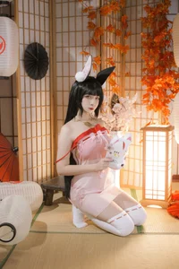 Elegant Nagato Pajama Cosplay by Er Zuo Nisa: Stunning Anime-Inspired Sleepwear Photography Collection - image 0