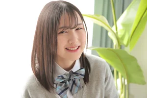 Maki Chiba's Ethereal Charm: A Visual Journey Through LOVEPOP Photoset 04 - image 29