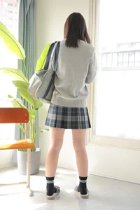 Maki Chiba's Ethereal Charm: A Visual Journey Through LOVEPOP Photoset 04 - image 25