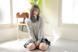 Maki Chiba's Ethereal Charm: A Visual Journey Through LOVEPOP Photoset 04 - image 22