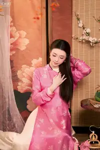 Quynh Kool's Sweet Beauty: Graceful in Traditional Ao Dai - image 11