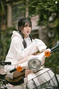 Quynh Alee's Latest Bikini Collection: A Glimpse into the Style of a Top TikTok Influencer - image 27