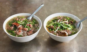 Top 10 Vietnamese Dishes Voted Best by International Travelers - image 5
