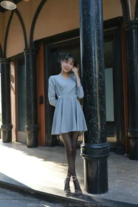 Tuan Tuan Warm Sunshine Black Silk IESS Lifestyle Gallery - image 79