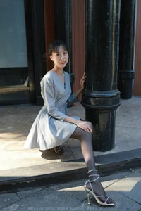 Tuan Tuan Warm Sunshine Black Silk IESS Lifestyle Gallery - image 63