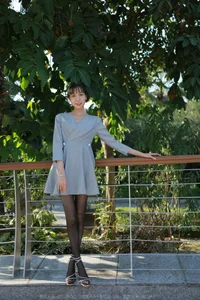 Tuan Tuan Warm Sunshine Black Silk IESS Lifestyle Gallery - image 83