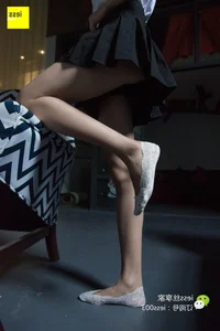 Elegant Chinese Model Jingjing in White Boat Socks - IESS SiXiangJia 101 Collection - image 7