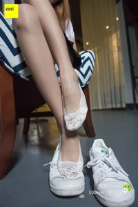 Elegant Chinese Model Jingjing in White Boat Socks - IESS SiXiangJia 101 Collection - image 75