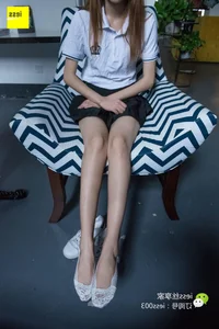 Elegant Chinese Model Jingjing in White Boat Socks - IESS SiXiangJia 101 Collection - image 81