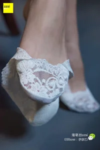 Elegant Chinese Model Jingjing in White Boat Socks - IESS SiXiangJia 101 Collection - image 39