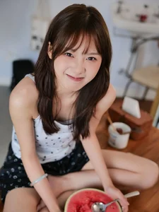 YiTuYu Art Language Vol.6843: Charming Portrait Collection of Nai Xiao Meng - image 18