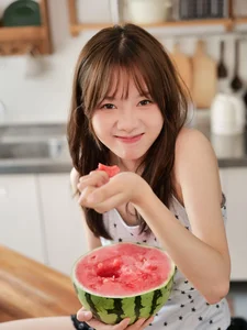 YiTuYu Art Language Vol.6843: Charming Portrait Collection of Nai Xiao Meng - image 15