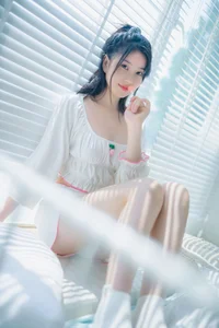 Vibrant Lollipop Themed Cosplay Collection by Nian Nian - Aesthetic Portrait Photography and Cute Fashion Inspiration for Fans - image 10