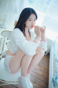 Vibrant Lollipop Themed Cosplay Collection by Nian Nian - Aesthetic Portrait Photography and Cute Fashion Inspiration for Fans - image 13