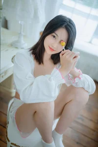 Vibrant Lollipop Themed Cosplay Collection by Nian Nian - Aesthetic Portrait Photography and Cute Fashion Inspiration for Fans - image 2