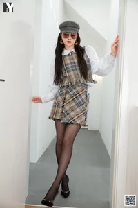 IESS Miao Jie: Playful Plaid Suit Fashion Portrait Gallery - image 82