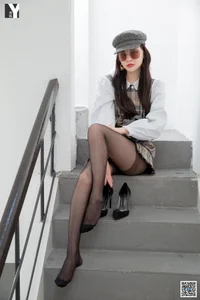 IESS Miao Jie: Playful Plaid Suit Fashion Portrait Gallery - image 73