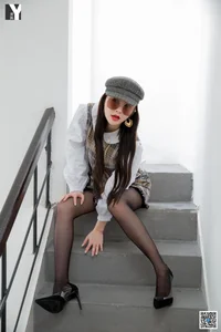 IESS Miao Jie: Playful Plaid Suit Fashion Portrait Gallery - image 48