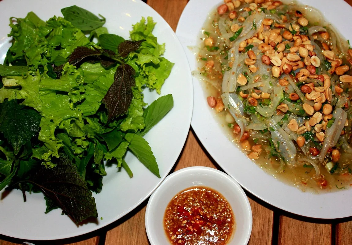 9 Must-Try Delicacies on Ly Son Island for Your April 30th Trip