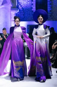 Elegant Ao Dai Collection Showcases Hue Imperial Court Heritage through Modern Modeling - image 0