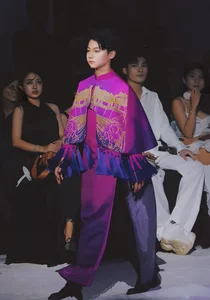 Elegant Ao Dai Collection Showcases Hue Imperial Court Heritage through Modern Modeling - image 3